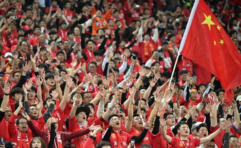 国足今晚主场迎战新加坡队